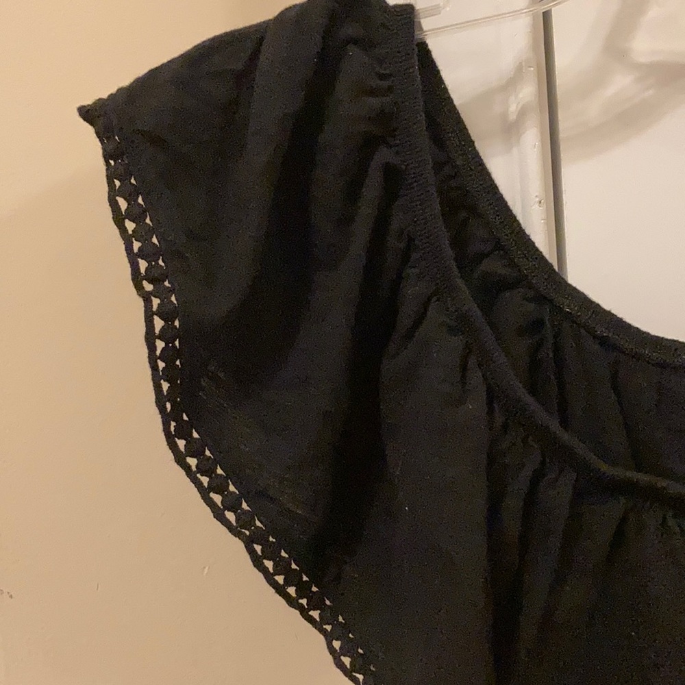 Black Old Navy Off-the-Shoulder Top, Size Medium - Picture 2 of 4